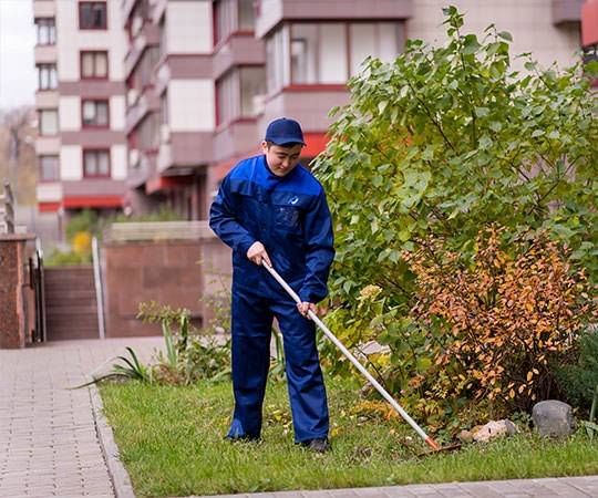 Уборка территории в Бузулуке и  Оренбургской области